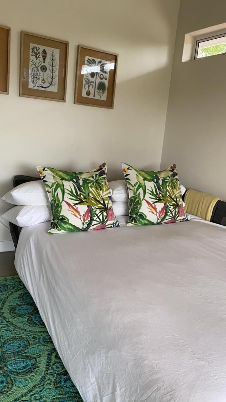 Garden Suite 8/16