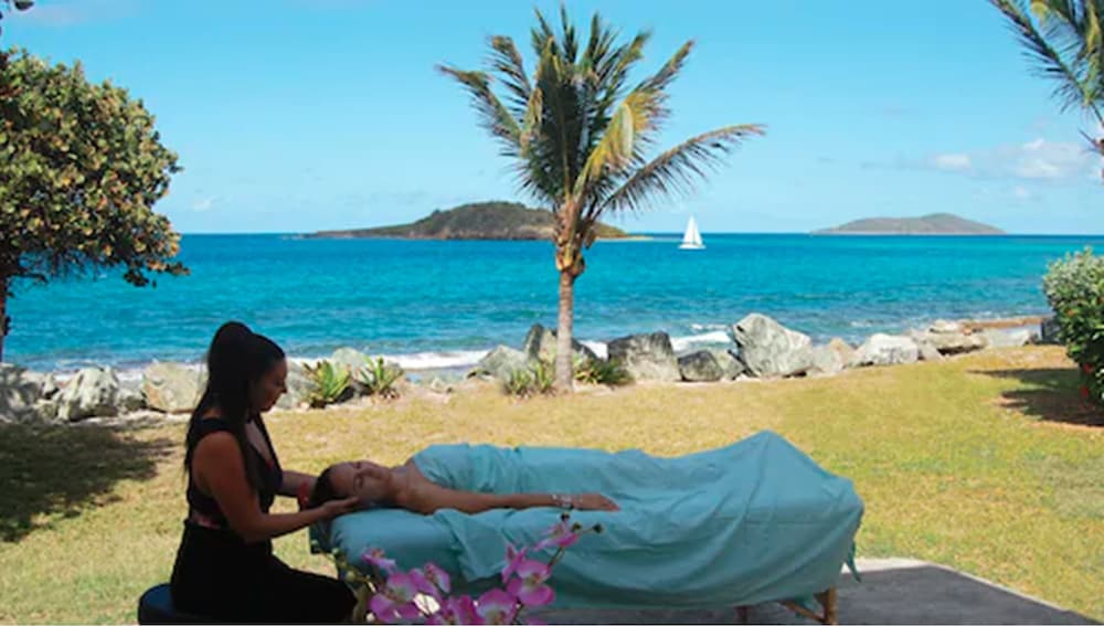 Tamarind Reef Resort Spa & Marina 33/50