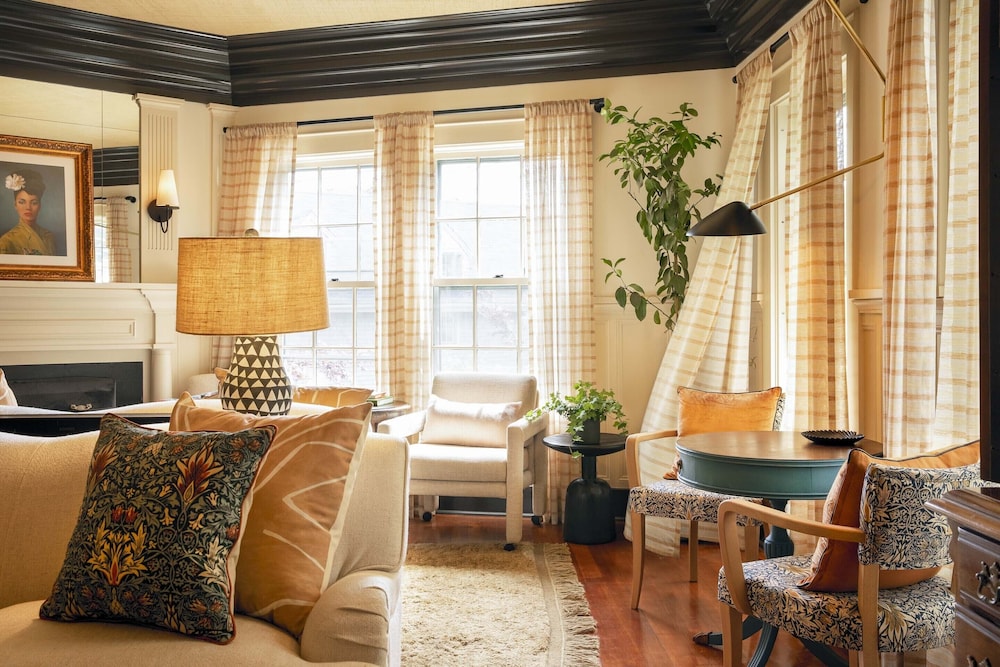 Life House, Nantucket 46/62