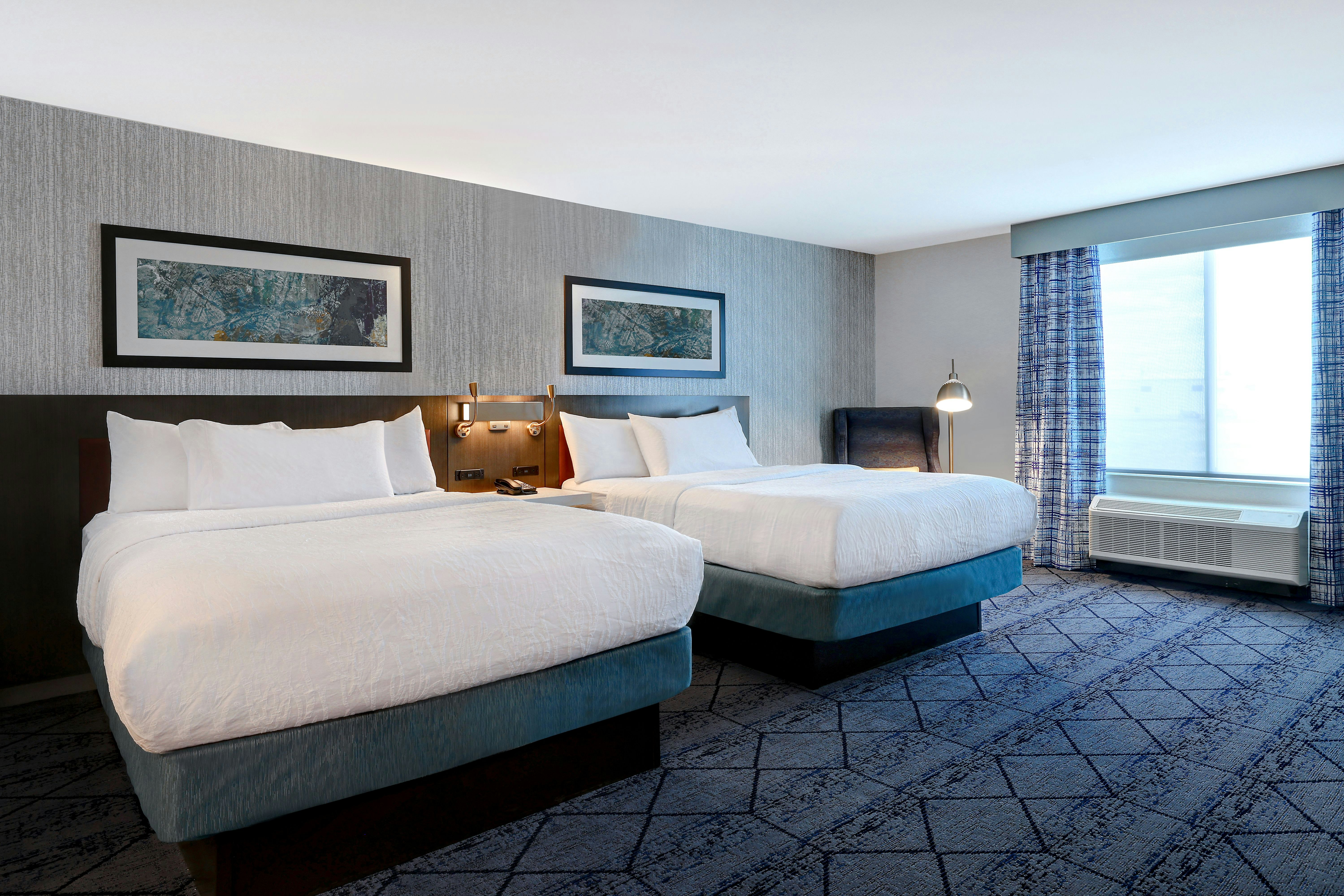 DELUXE, 2 QUEEN BEDS, ACCESSIBLE
