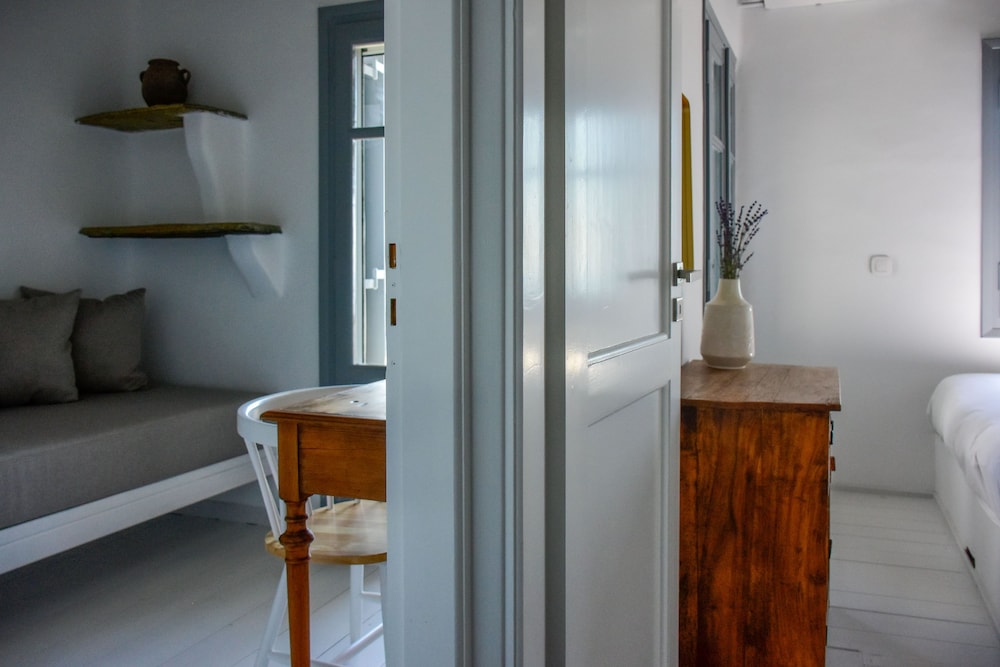 Living Theros Luxury Suites 30/50