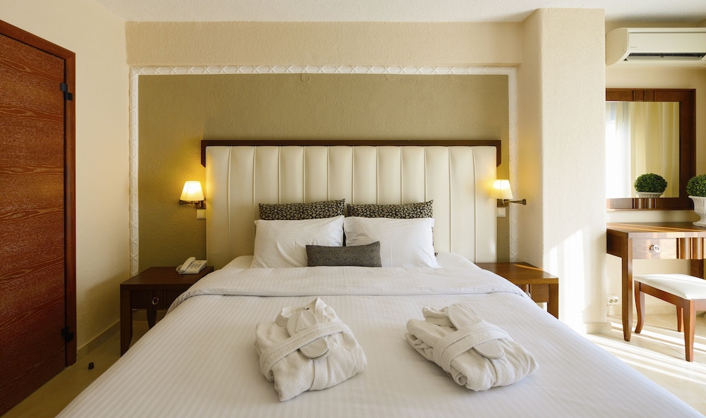 Secret Paradise Hotel and Spa 30/75