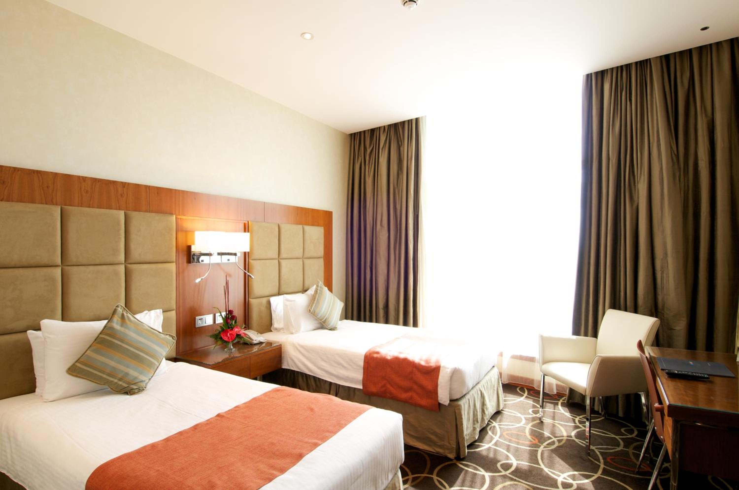 Beach, Deluxe, Twin Beds