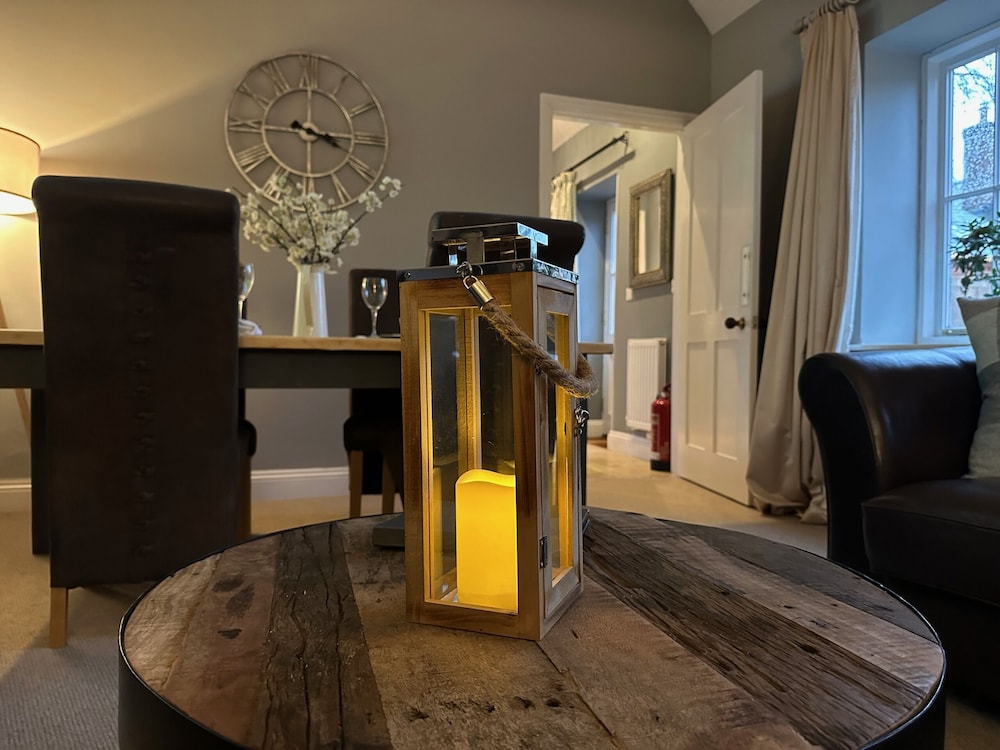 Stonehenge Cottages 22/50