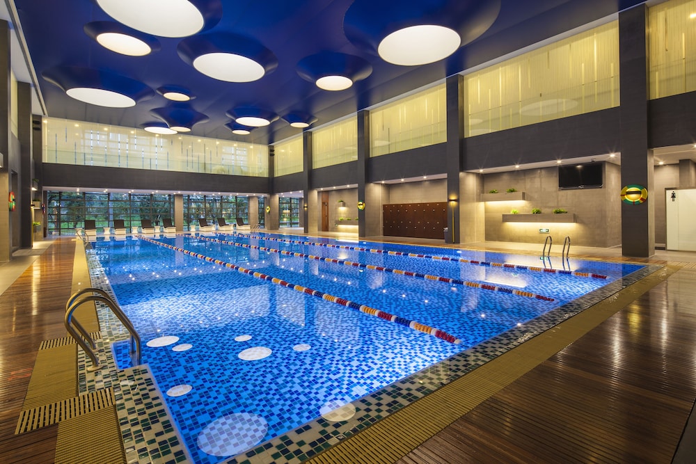 swimming pool spa