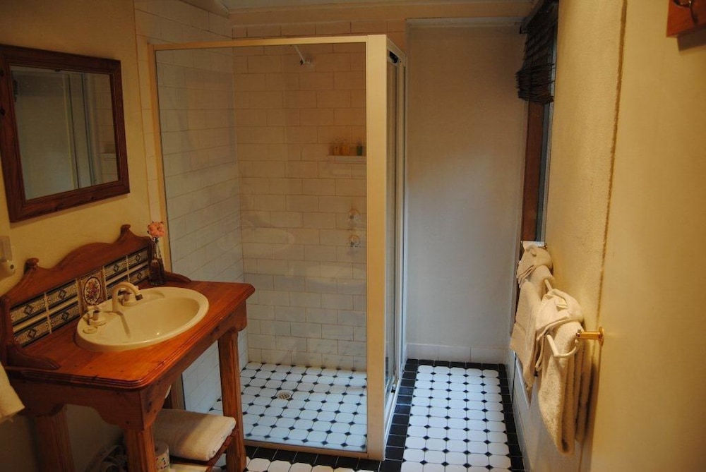 Clarendon Chalets 50/50