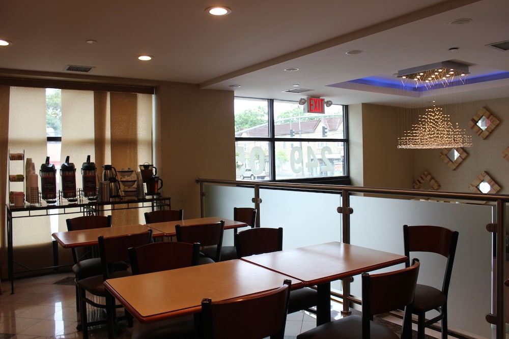 Comfort Inn Bellerose 31/46