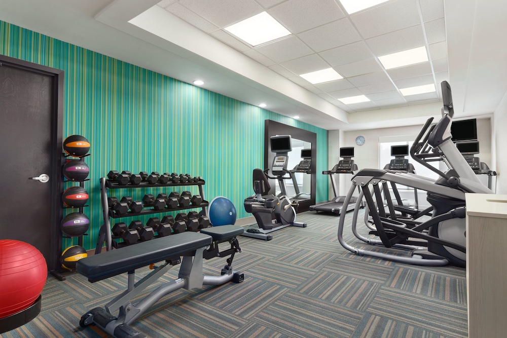 Holiday Inn Express Hotel and Suites Florence I-95 at Hwy 327 35/51