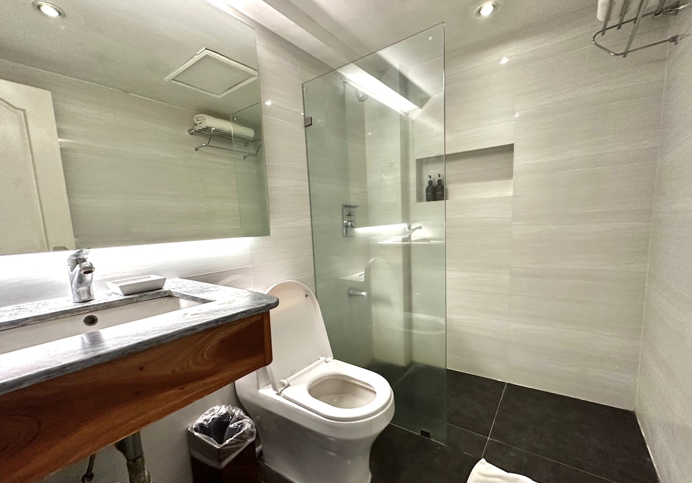 Sugarland Hotel 39/41