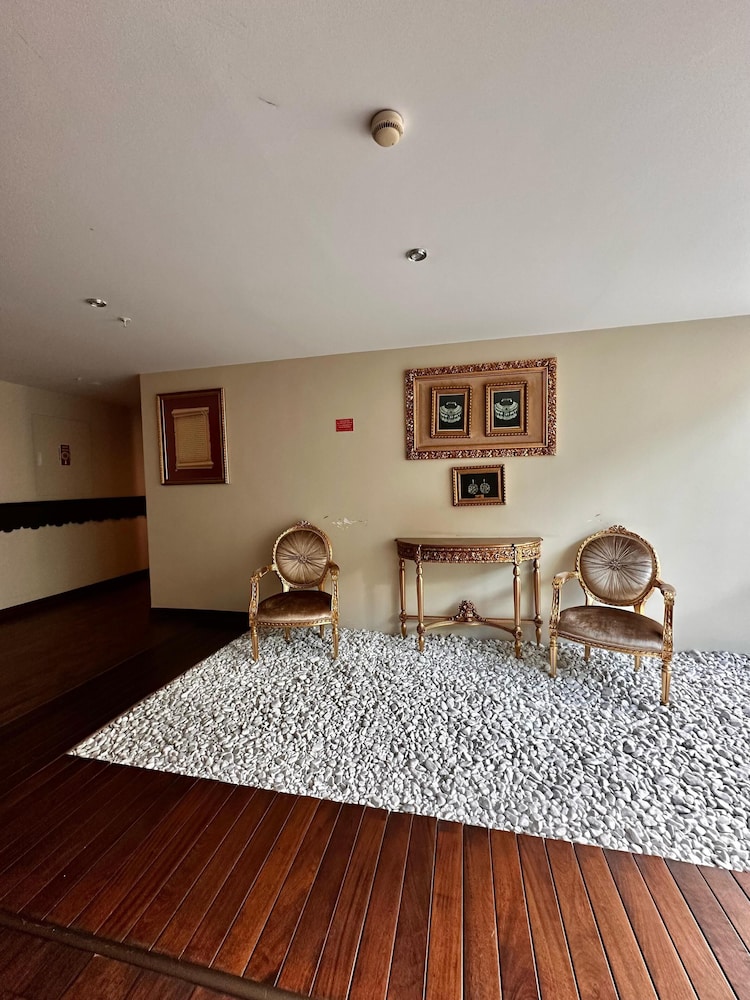 Sabiha Gokcen Hotel Istanbul Houses 26/50