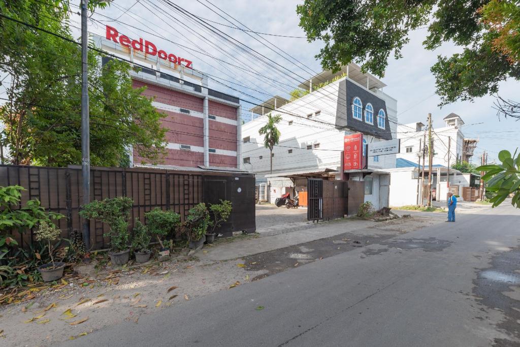 Reddoorz @ Jalan Krakatau Medan 54/60