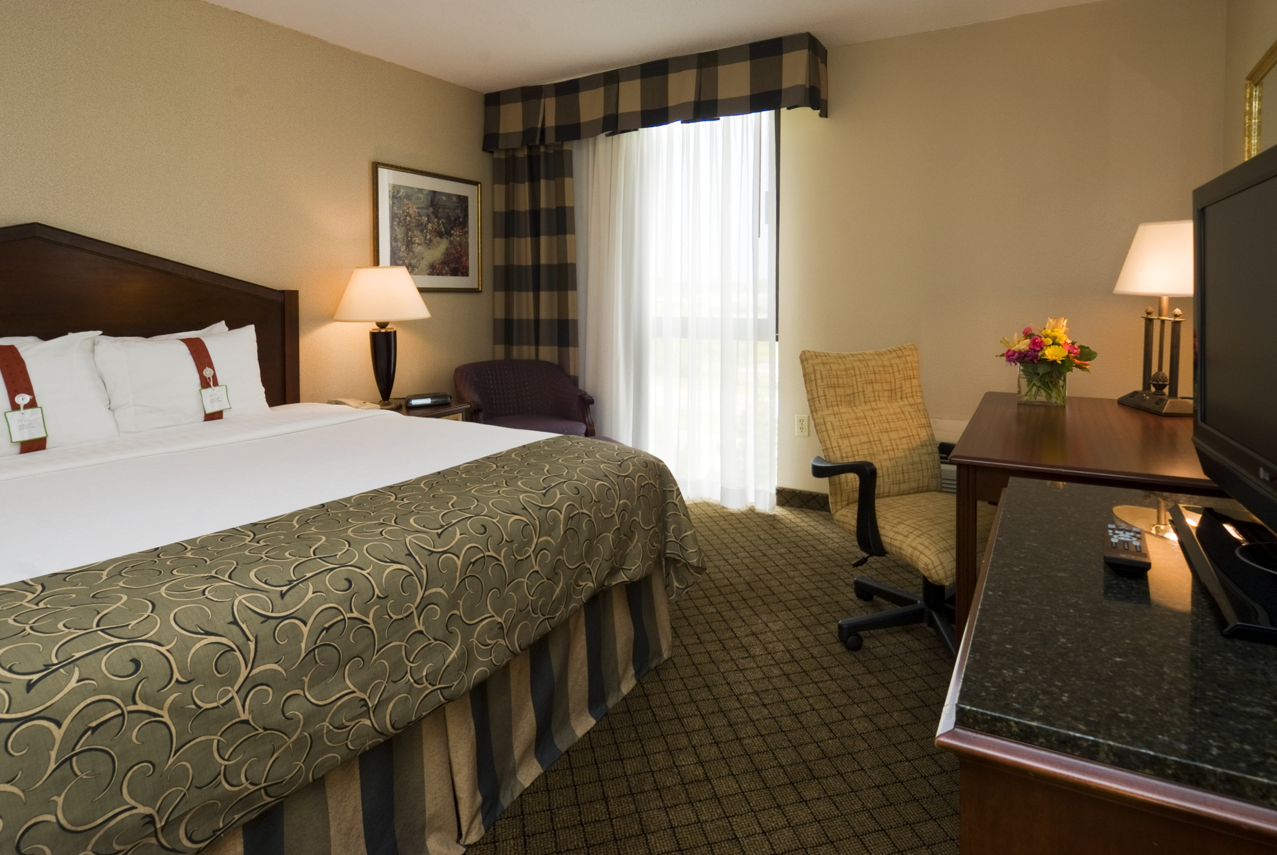Holiday Inn Hotel and Suites Cincinnati-Eastgate(I-275e) 10/39