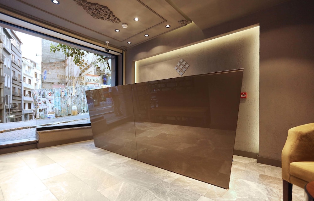 Taksim Premium Hotel 12/70