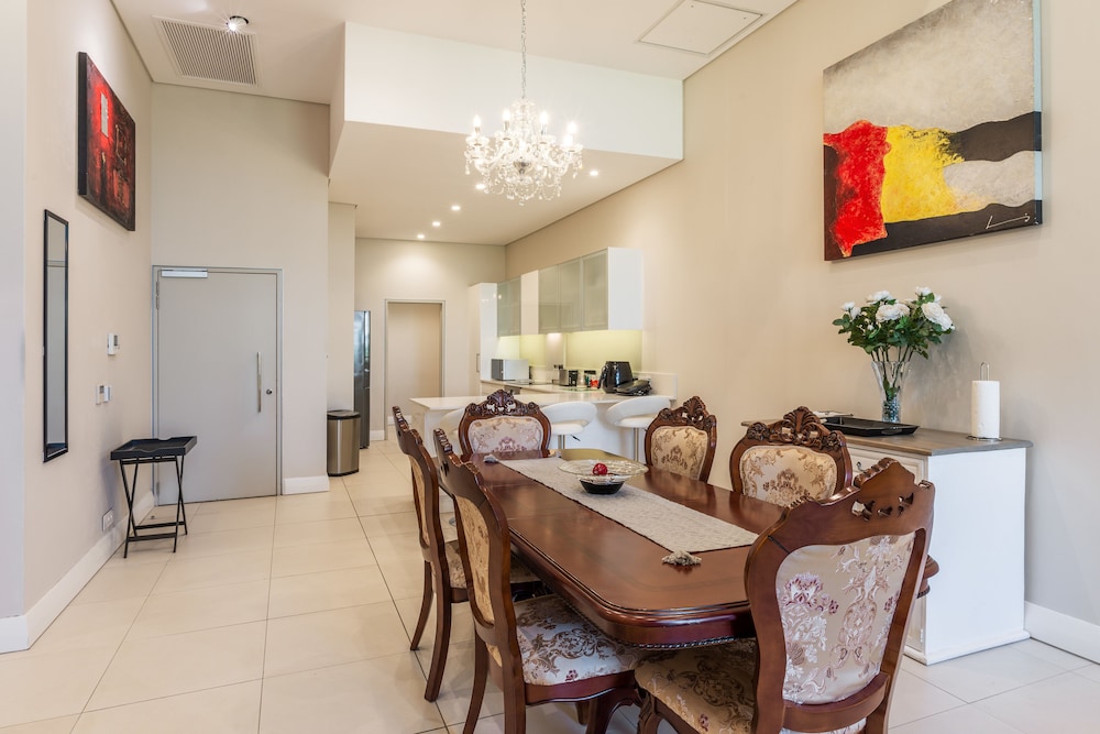 VA Waterfront Residences by WHosting 26/50
