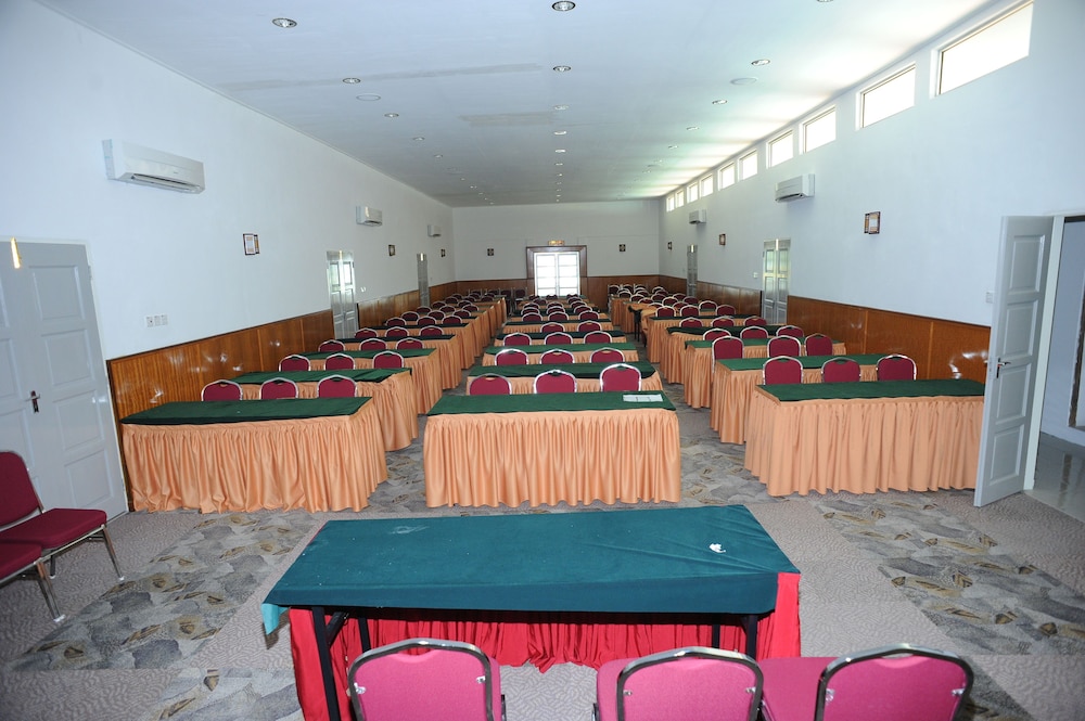 Arwana Inn 6/54