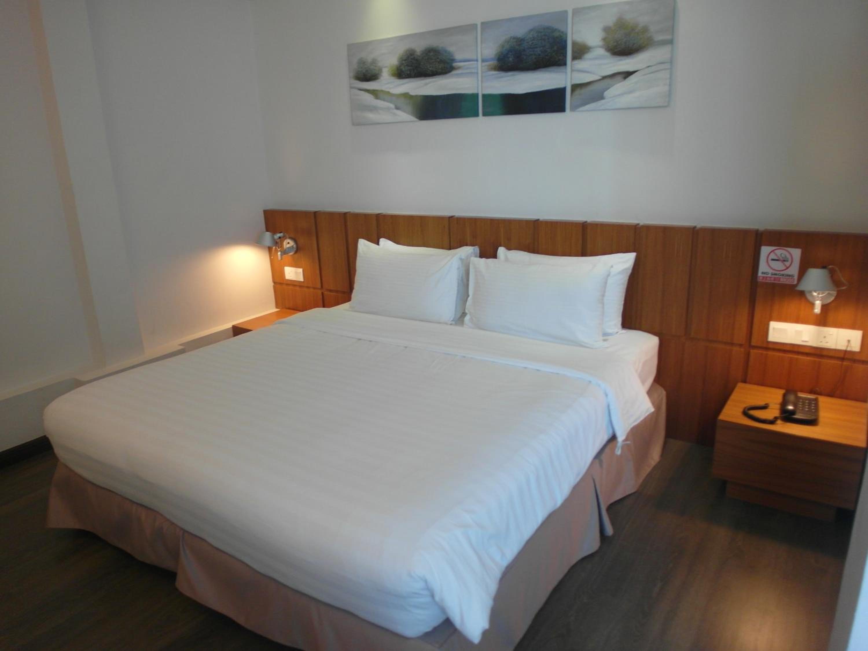 Super, Deluxe, Double Bed