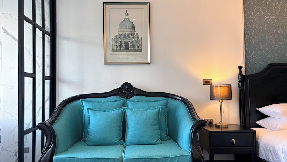 Glory Boutique Suites 33/50