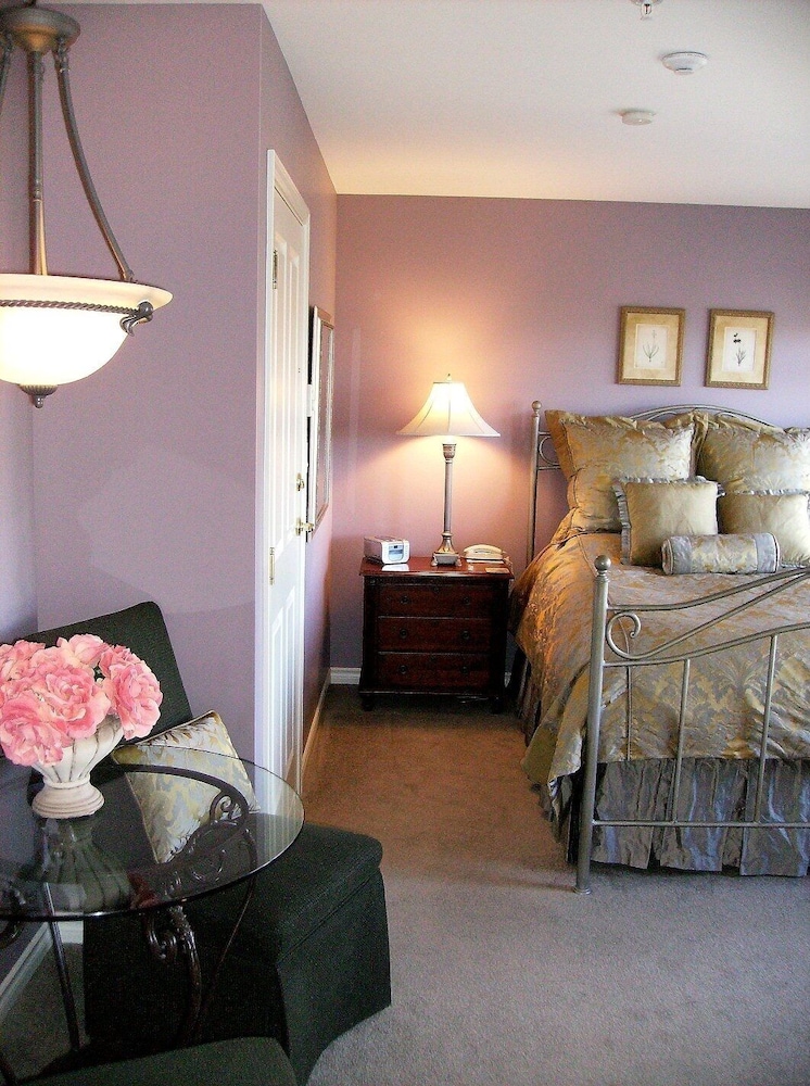 Beacon Inn at Sidney B&B 48/66