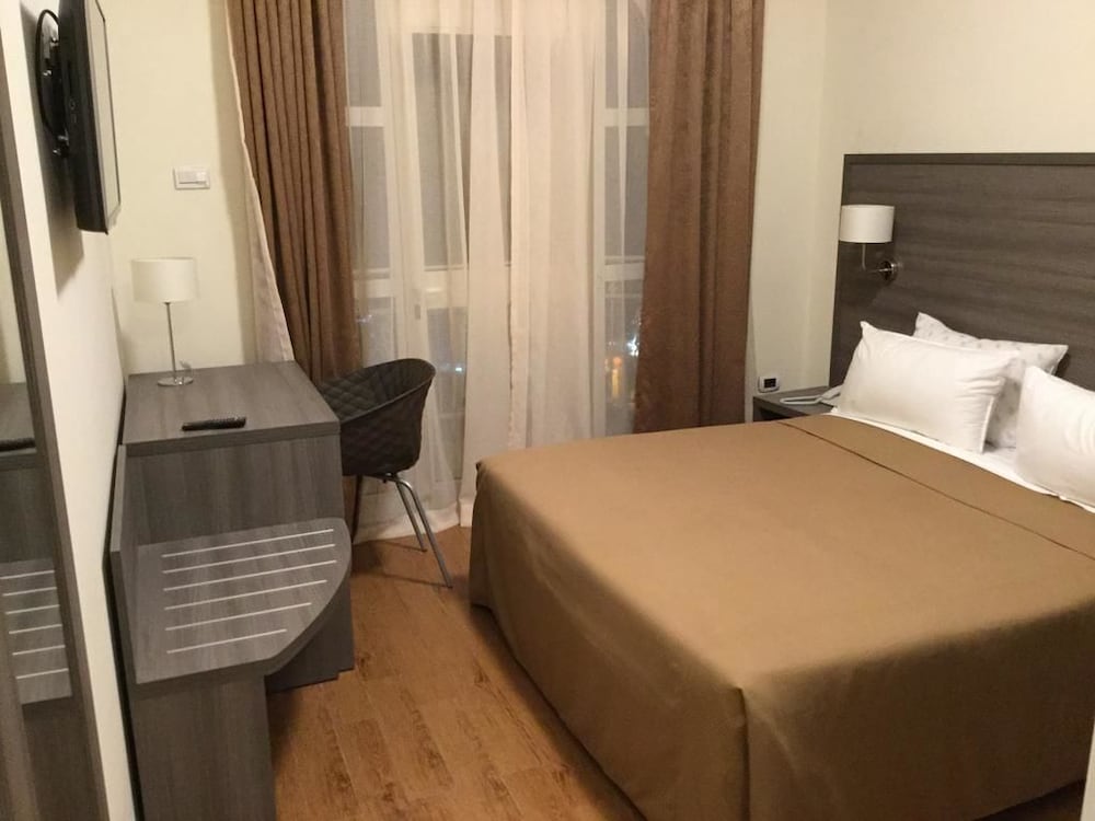 Venetian Hotel 15/50