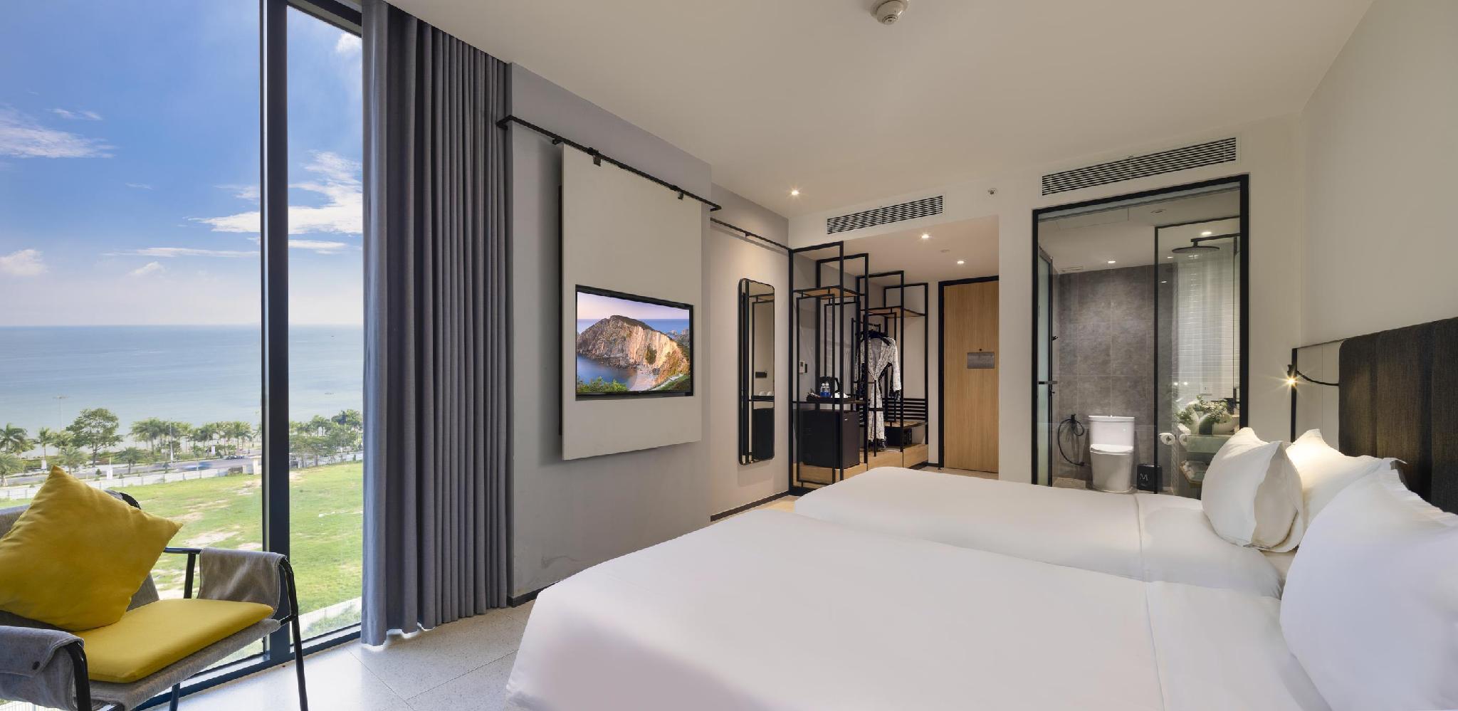 Deluxe, Twin Beds, Pool Terrace