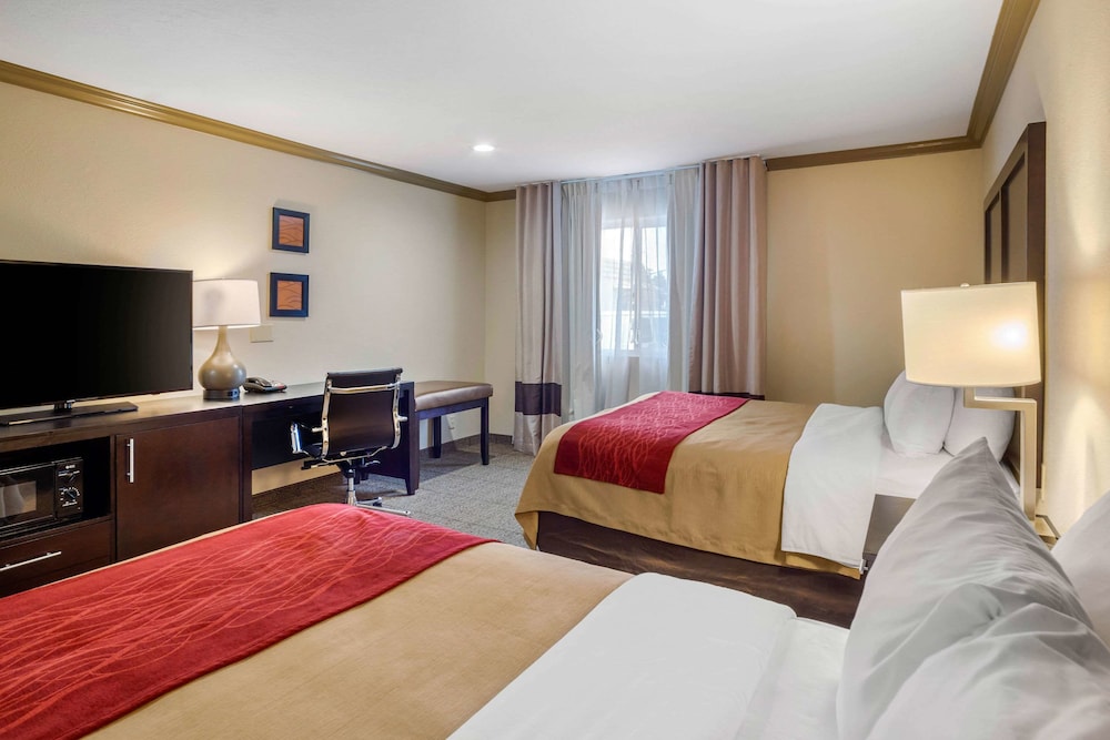Comfort Inn Castro Valley CA 7/39