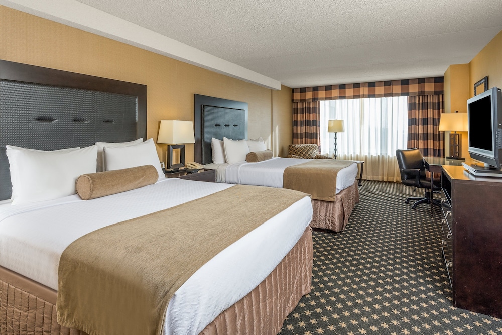 Crowne Plaza Indianapolis Airport 4/58