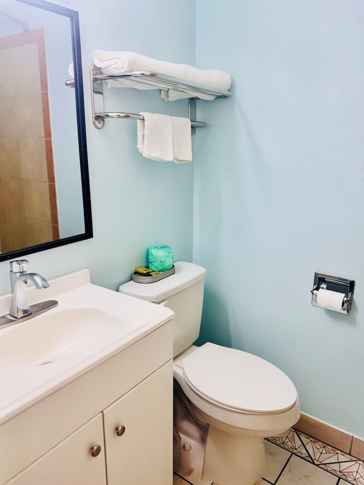 Relax Inn At Ashland 49/51