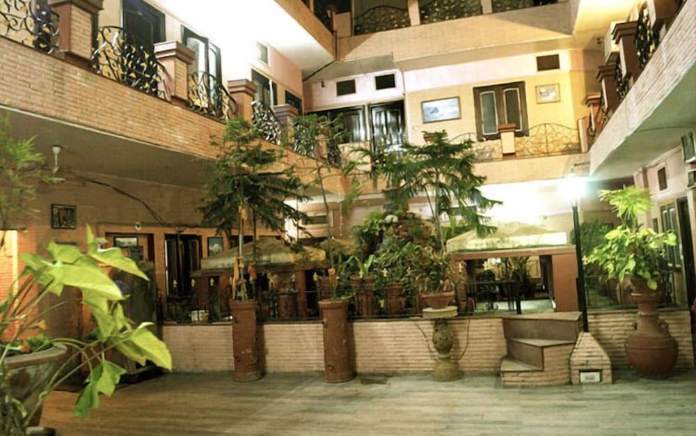 Hotel Shiraz Continental 10/10