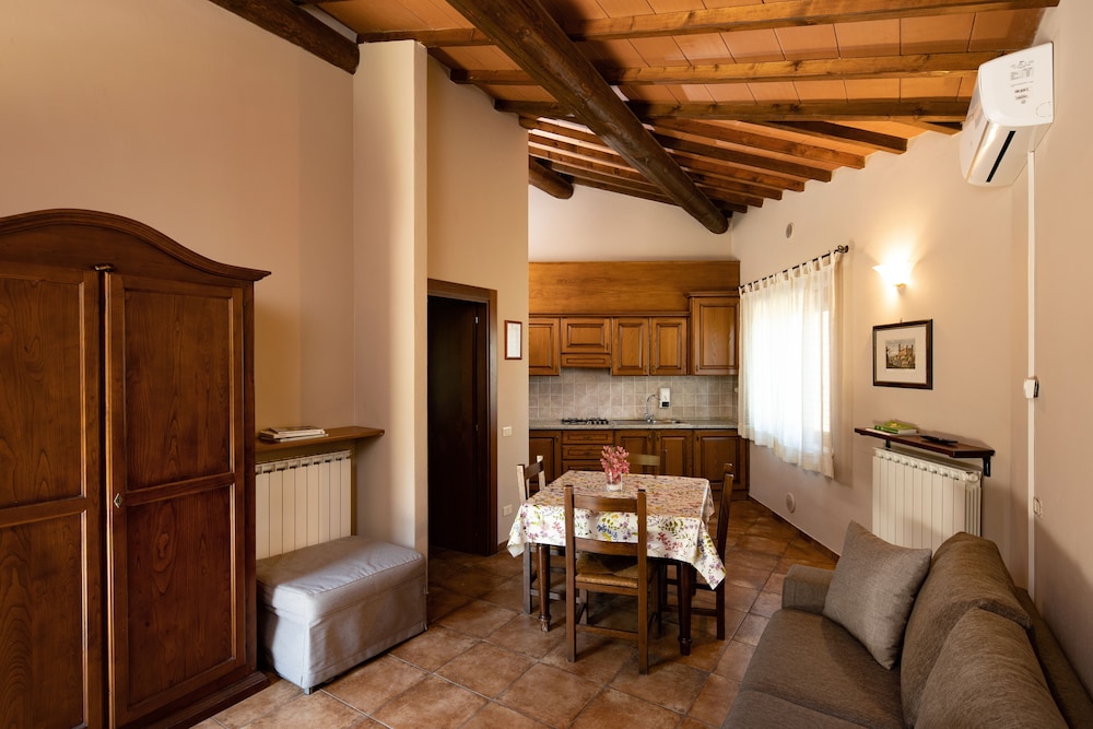 Il Poggio Degli Olivi 25/50