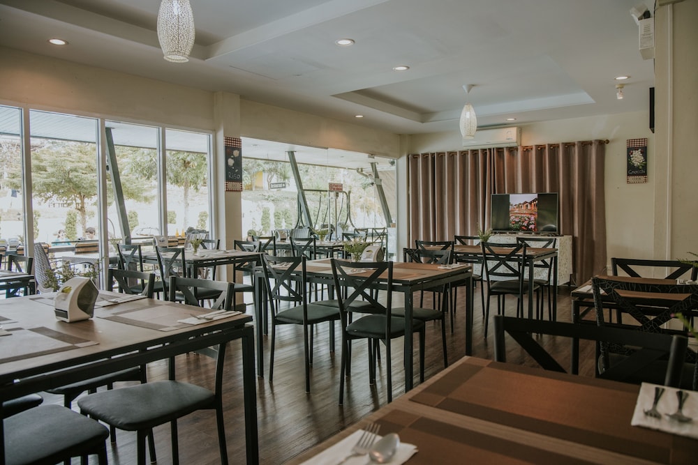 Mossview Resort 53/72