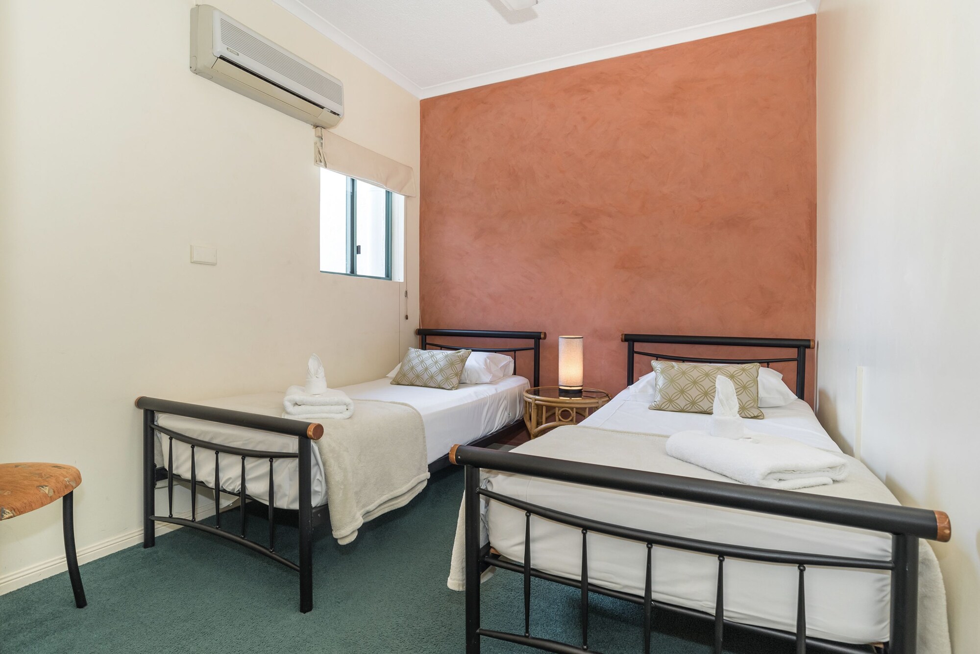 2 BEDROOMS, APARTMENT