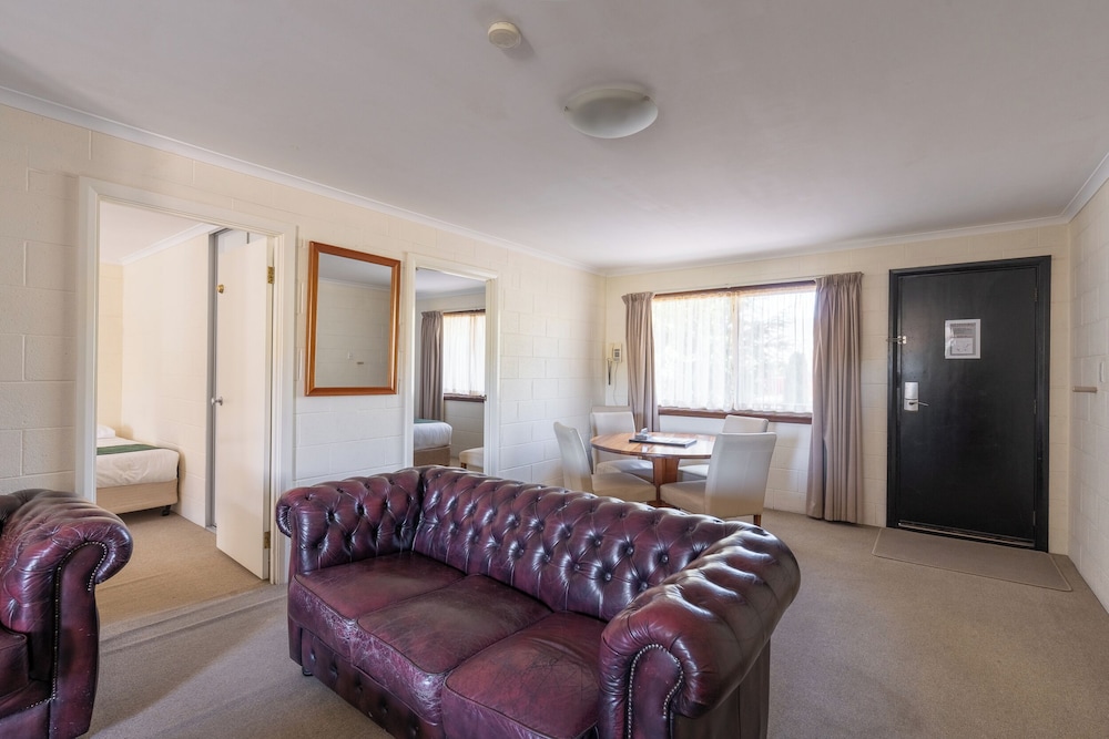 Grosvenor Court Apartments 44/67