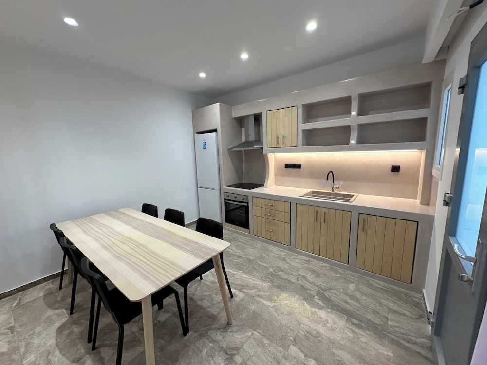 Aphrodite Hotel Apartments 20/37