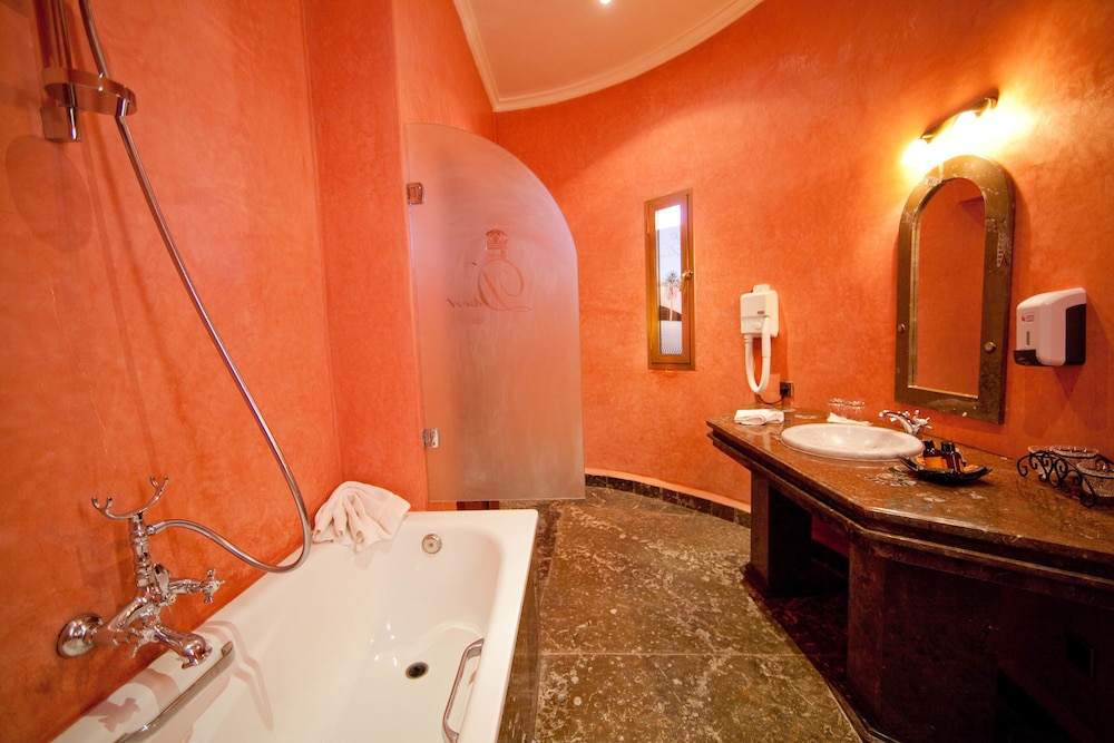 Palais Du Desert Hotel Spa 38/42