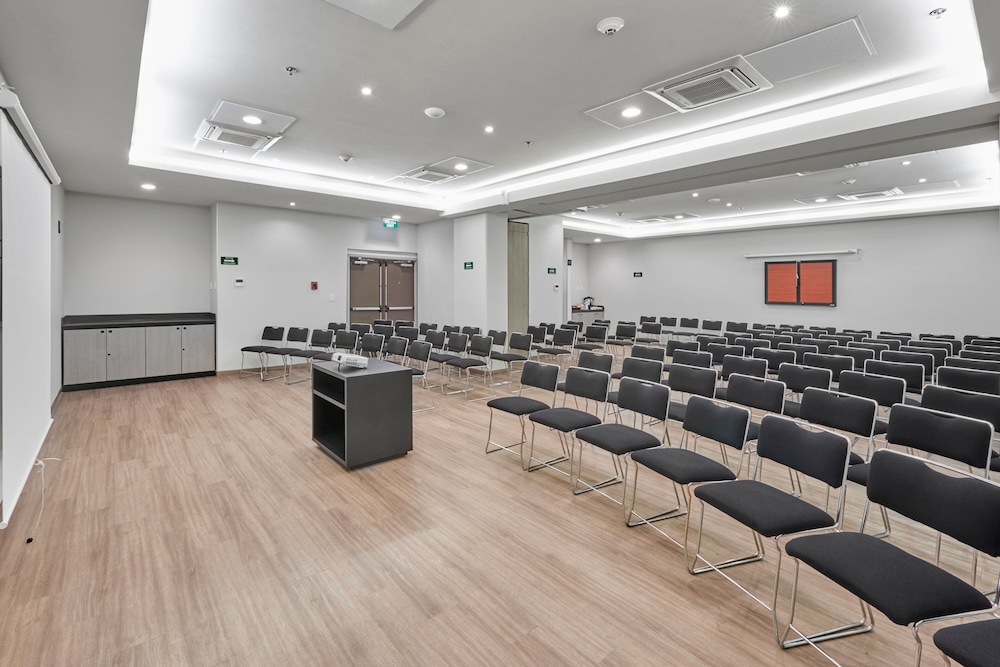 City Express Junior by Marriott Puebla Angelopolis 39/43
