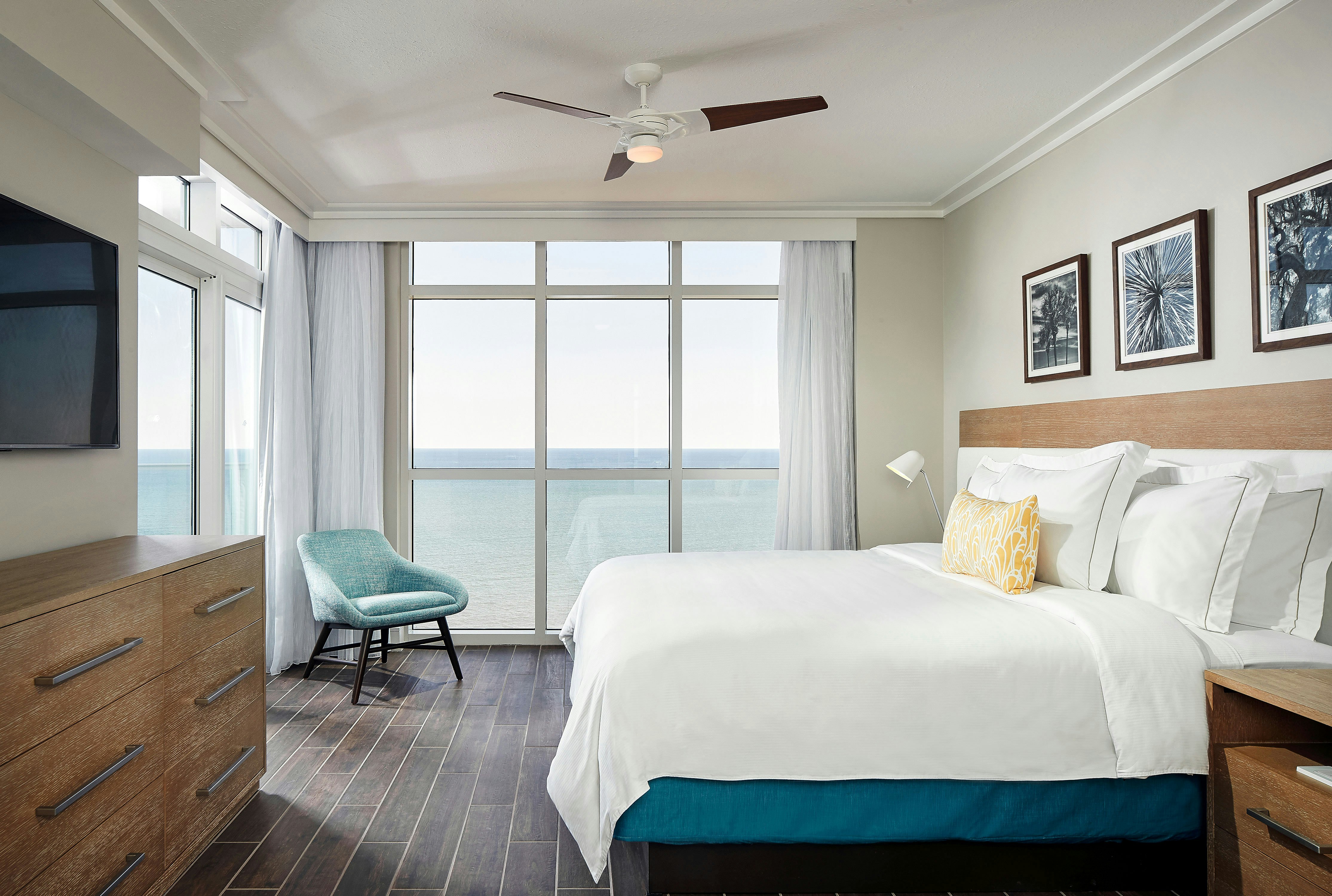 3 Bedrooms, Suite, Ocean Front