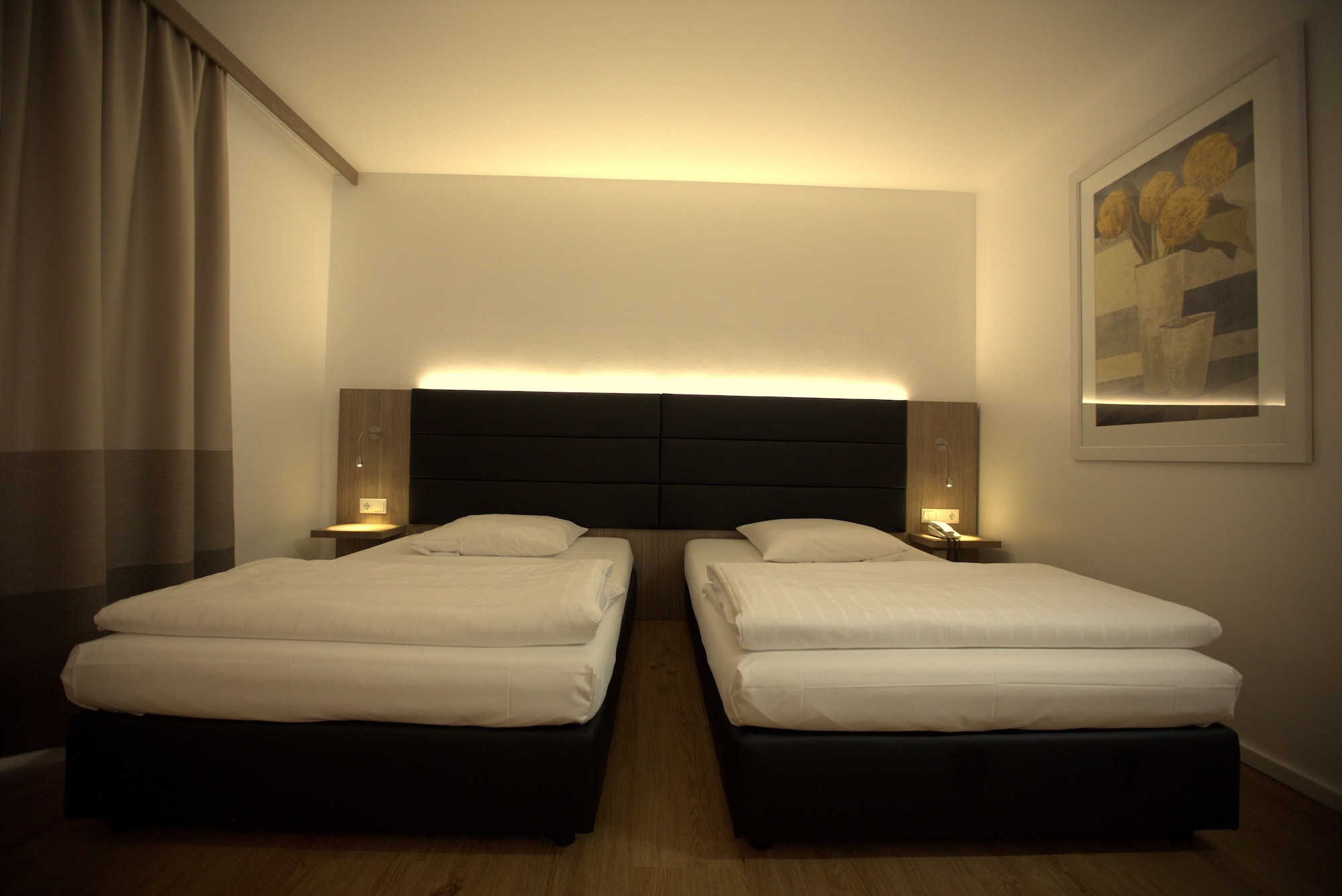 Room, Twin Beds