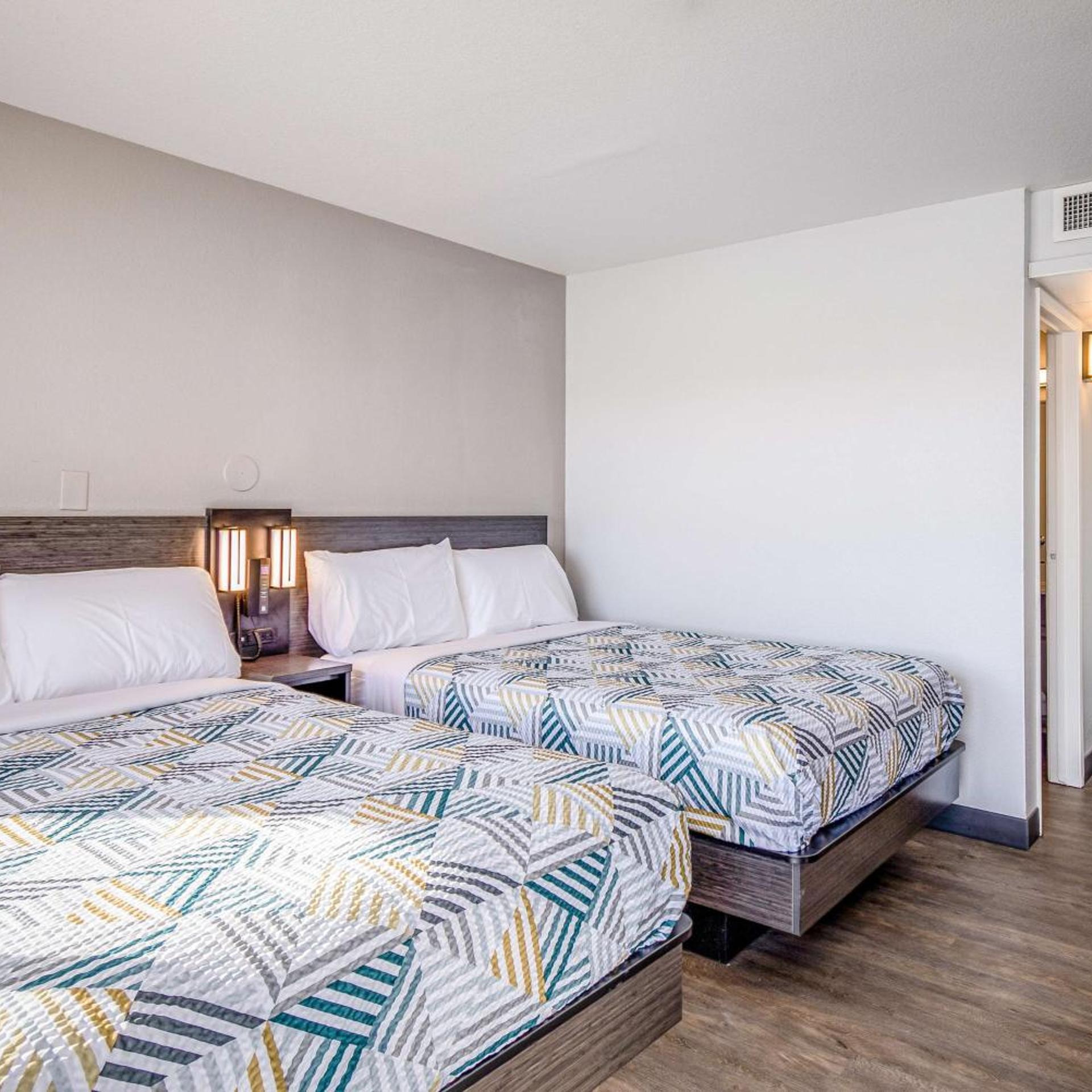 Room, Quadruple