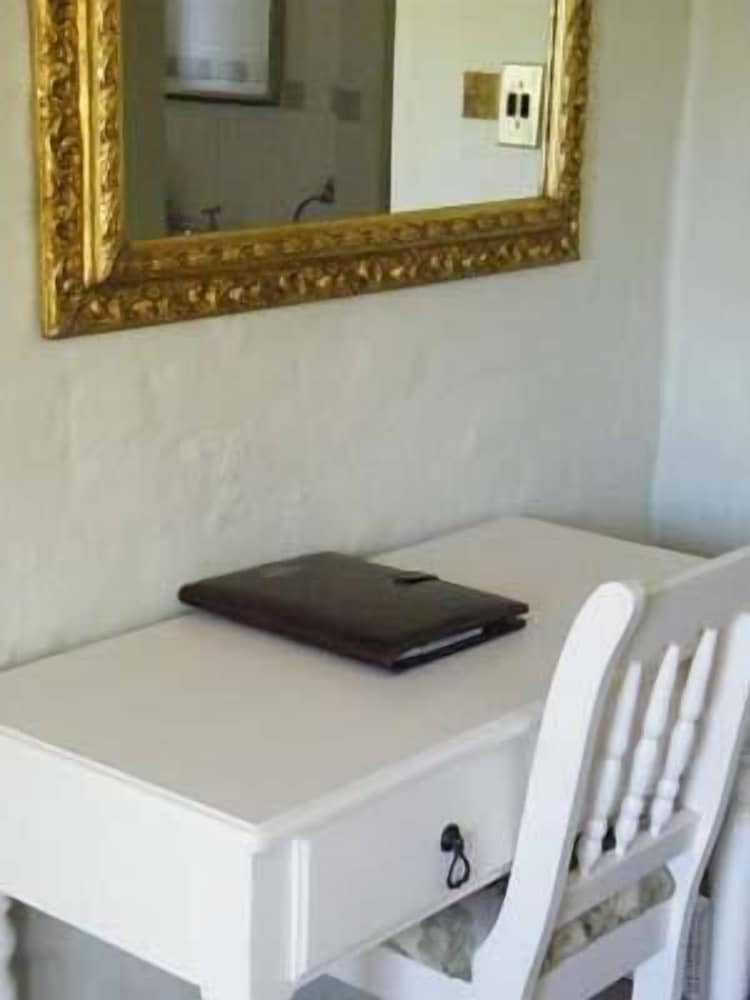 Princes Lodge Guest House 2/26