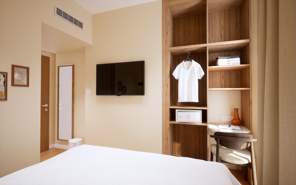 HOOD Hotel 12/50