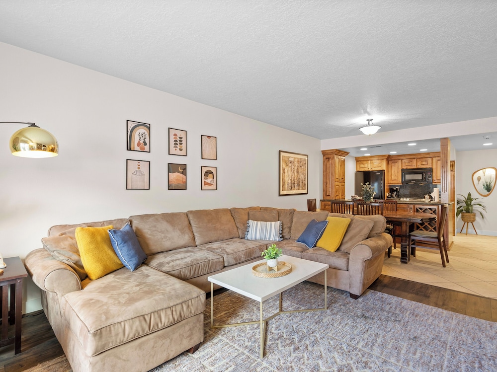 Shadow Ridge Resort Hotel By All Seasons Resort Lodging 55/77