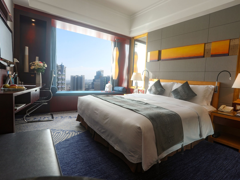 Zhuhai Charming Holiday Hotel 13/40