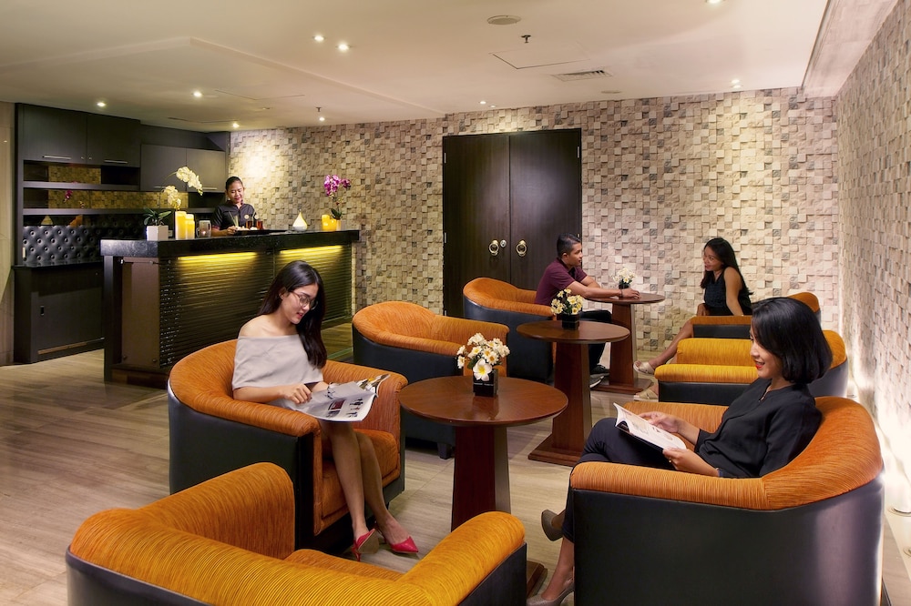 Cambridge Hotel Medan (ex Grand Swiss Belhotel Medan) 58/71