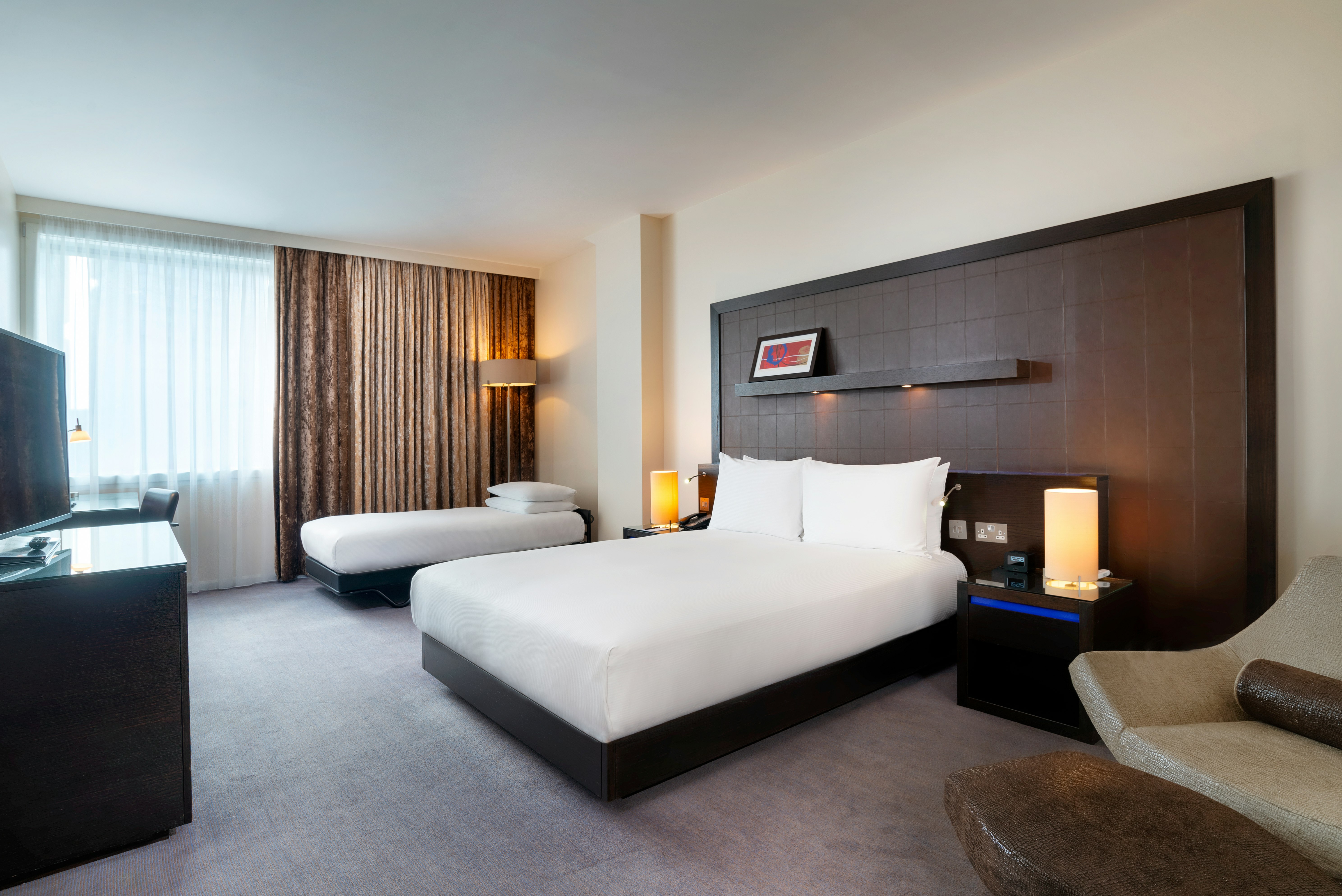 غرفة بسرير كوين مع سرير إضافي، Hilton London Canary Wharf 3/8