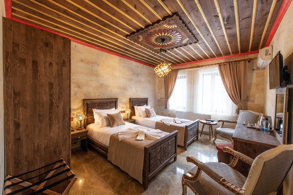 Volare Stone Hotel 7/43