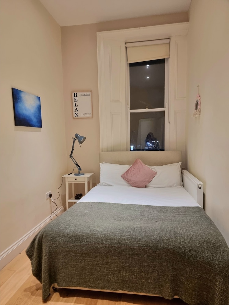Urban Stay Oxford Gardens Apartments 24/50