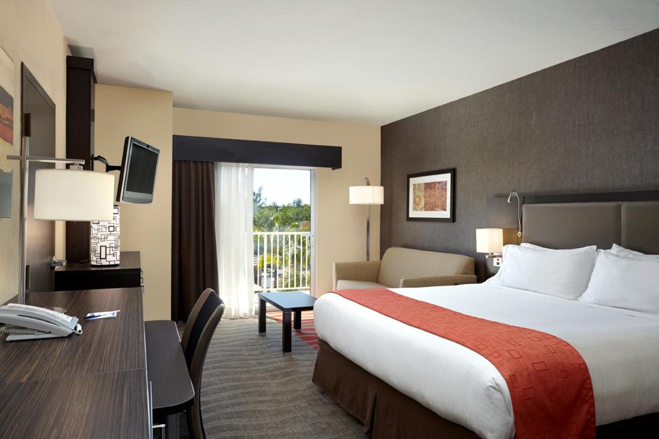 Specialty, Double Bed
