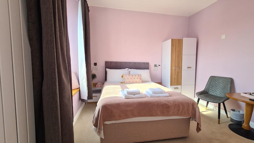 Comfort, Double Bed, Bathtub, The Torland Hotel 3/5