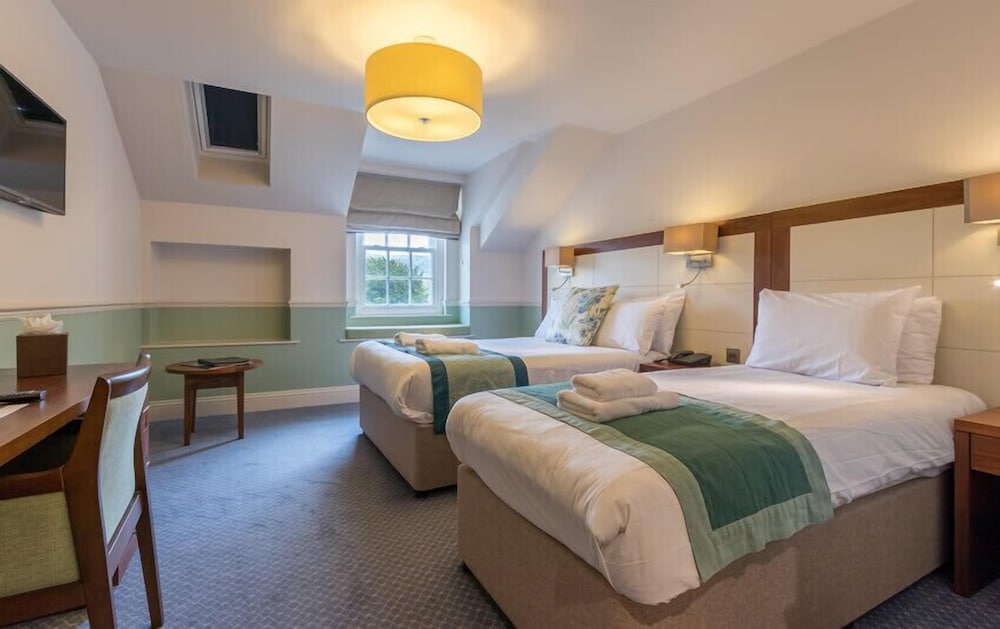 Newby Bridge Hotel 22/60