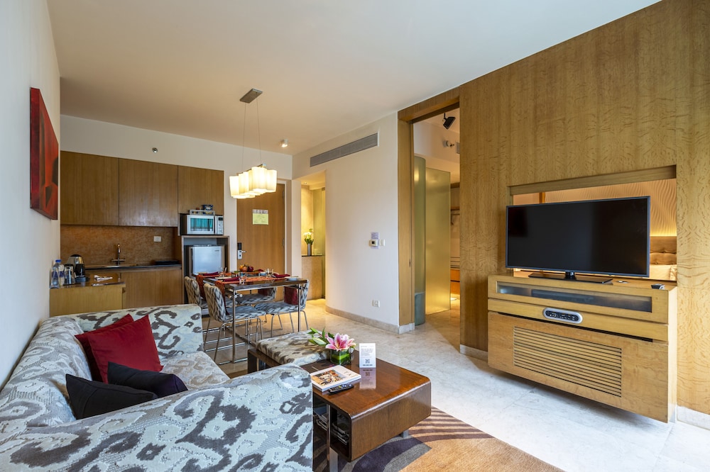 Vivanta Bengaluru Whitefield 48/82